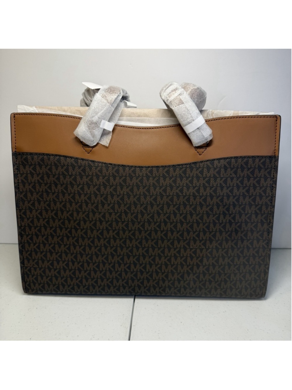 New Michael Kors Jet Set Travel Large Signature Logo Pocket Tote Brown Multi NWT